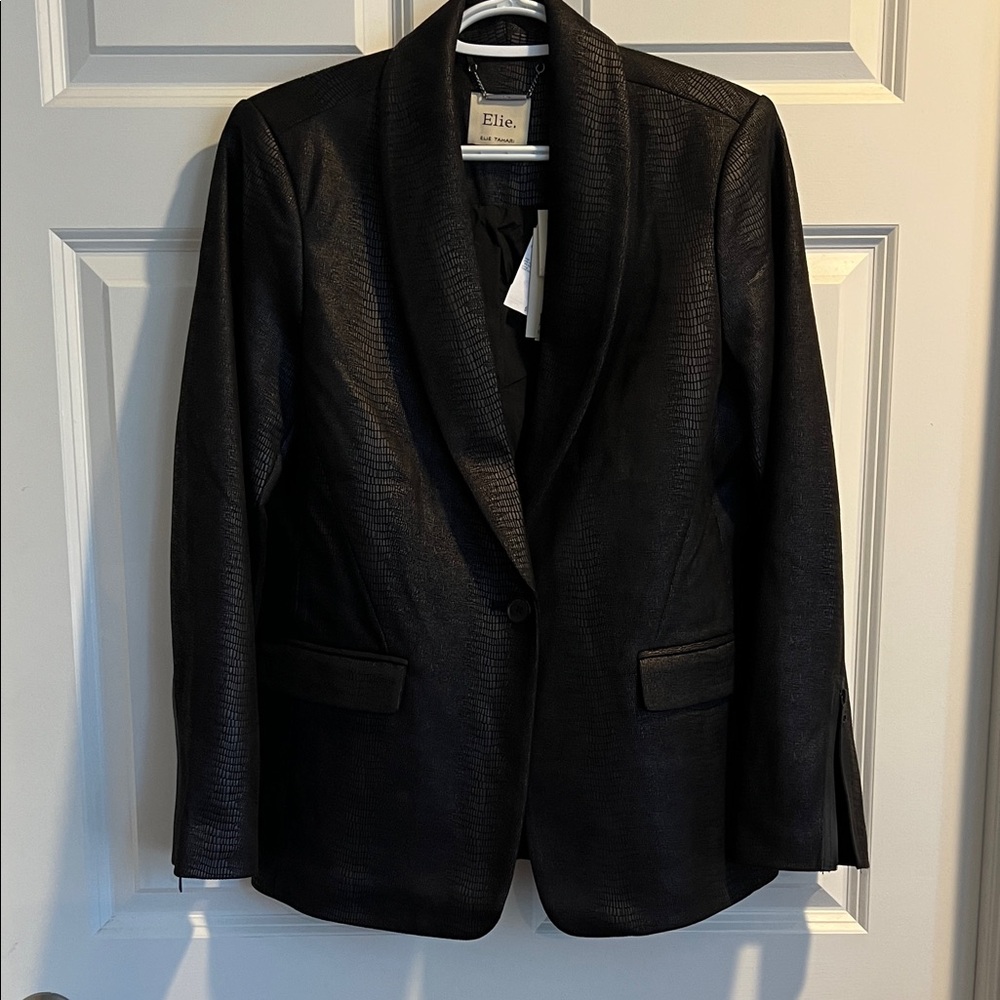 NWT Women’s Elie Tahari Black Crocodile Blazer with zippered cuffs, 10